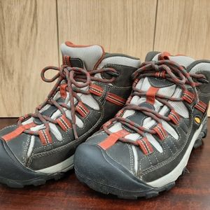 Keen Targhee II waterproof hiking boots Size 8